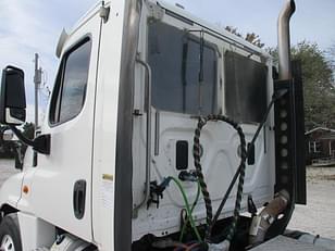 Main image Freightliner Cascadia 113 16