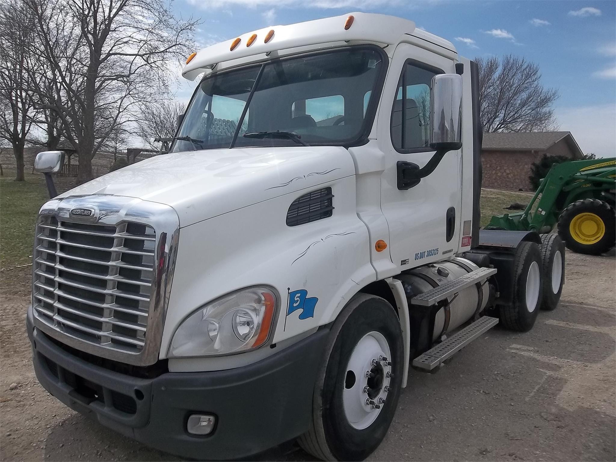 Main image Freightliner Cascadia 113