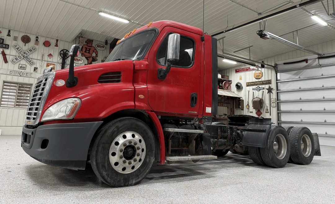 Image of Freightliner Cascadia 113 Primary image