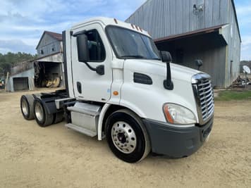 Main image Freightliner Cascadia 113