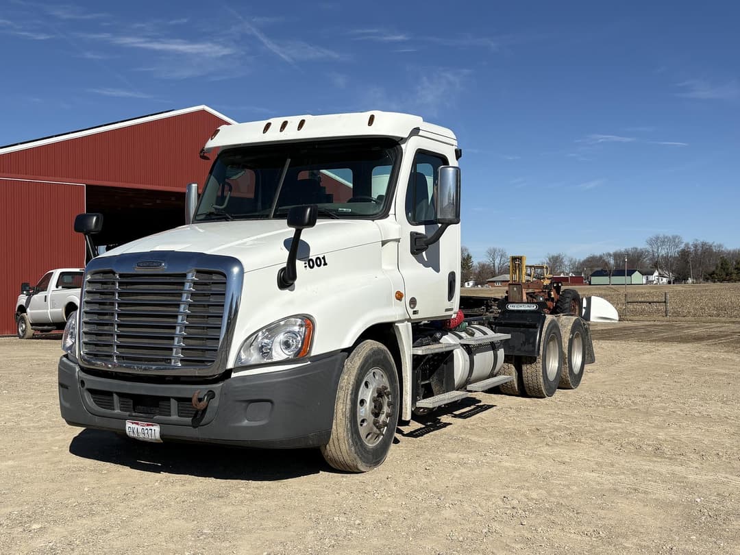 Image of Freightliner Cascadia 125 Primary image