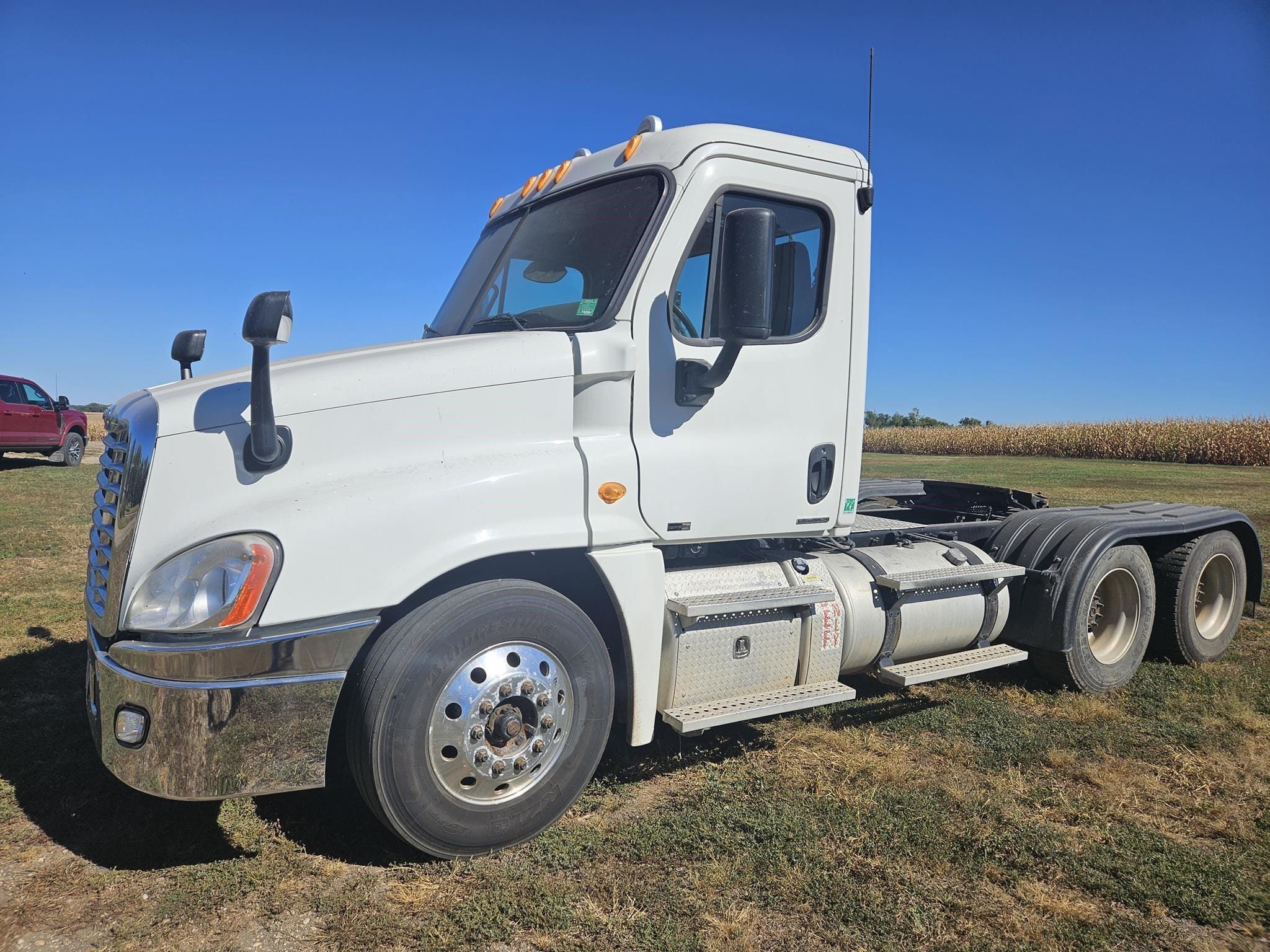 2012 Freightliner Cascadia 125 Equipment Image0