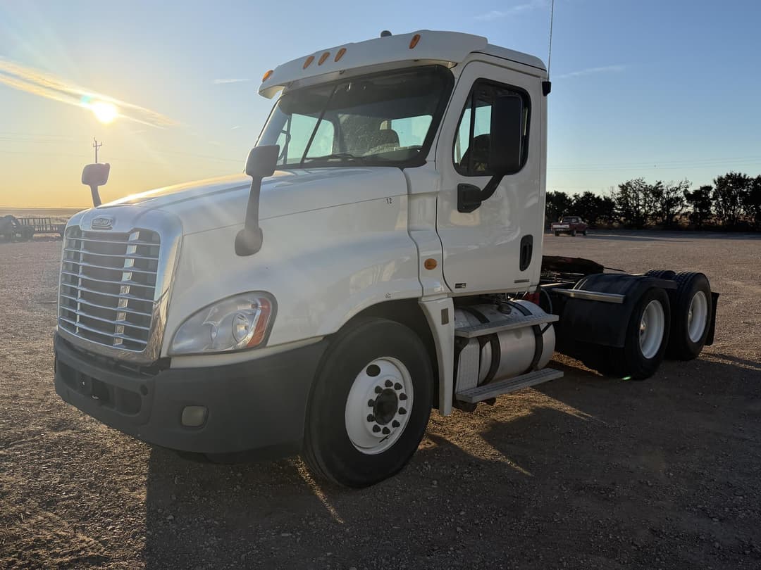 Image of Freightliner Cascadia 125 Primary image