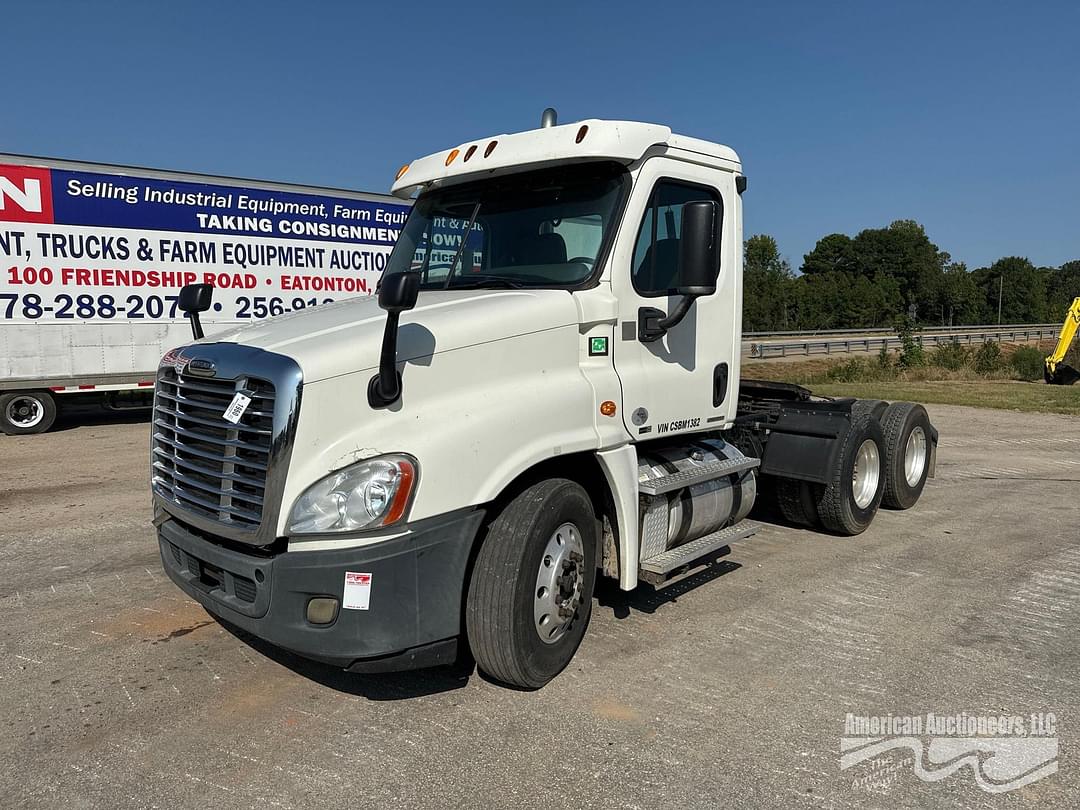 Image of Freightliner Cascadia 125 Primary image