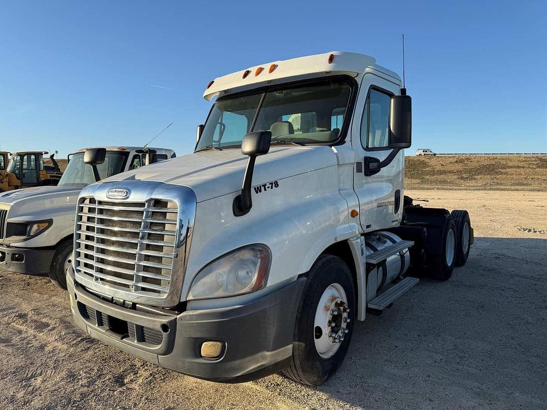 Image of Freightliner Cascadia 125 Primary image