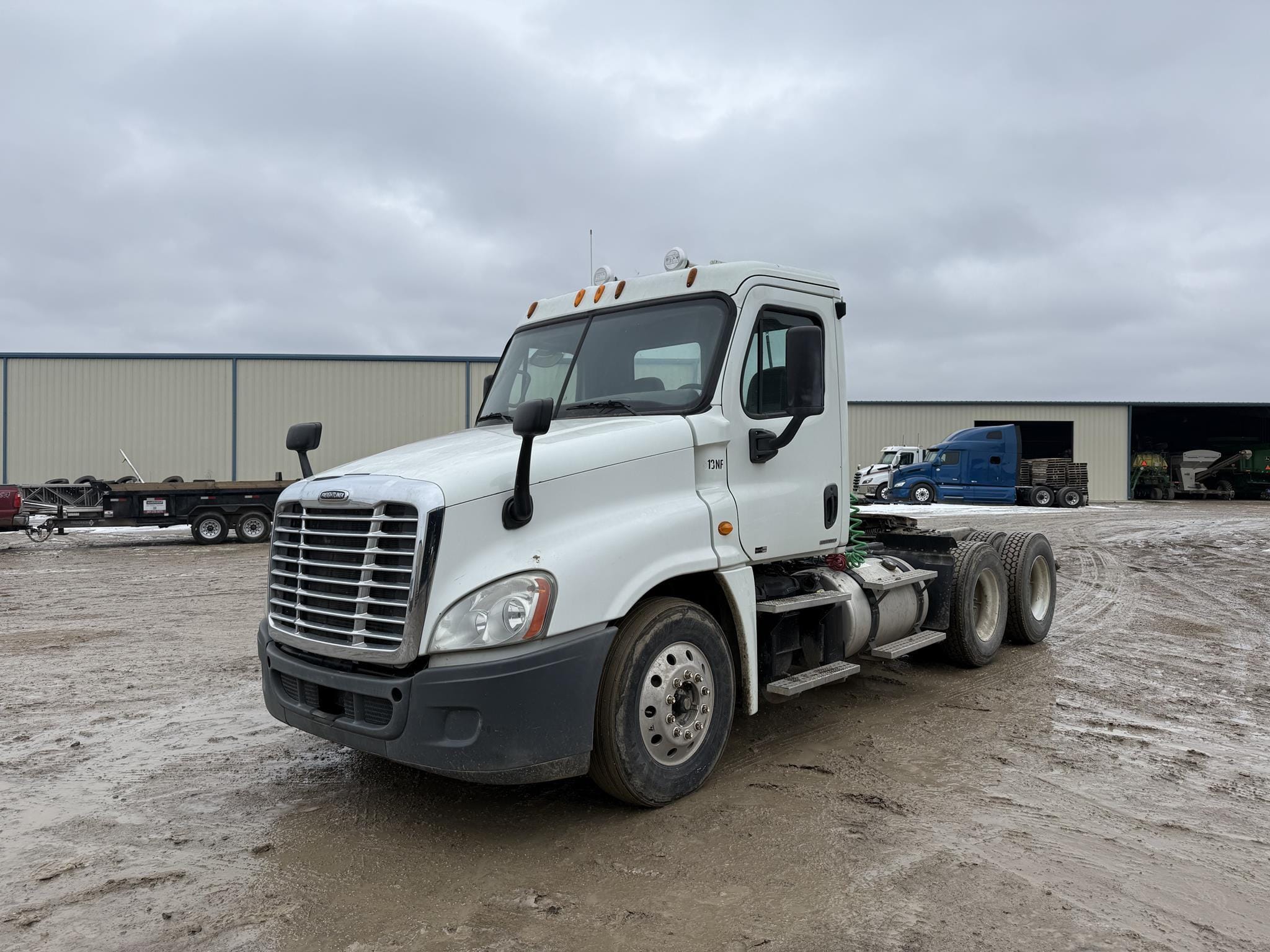2012 Freightliner Cascadia 125 Equipment Image0