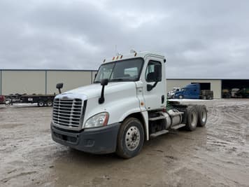 Main image Freightliner Cascadia 125
