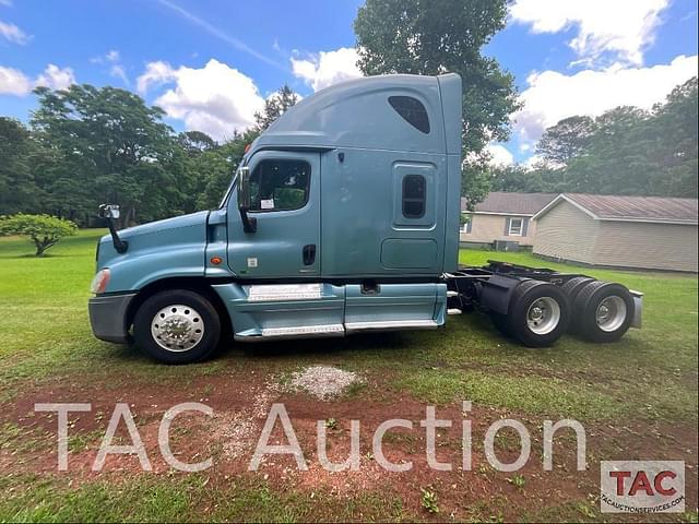 Image of Freightliner Cascadia 125 equipment image 1