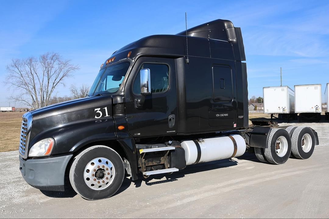 Image of Freightliner Cascadia 125 Primary image