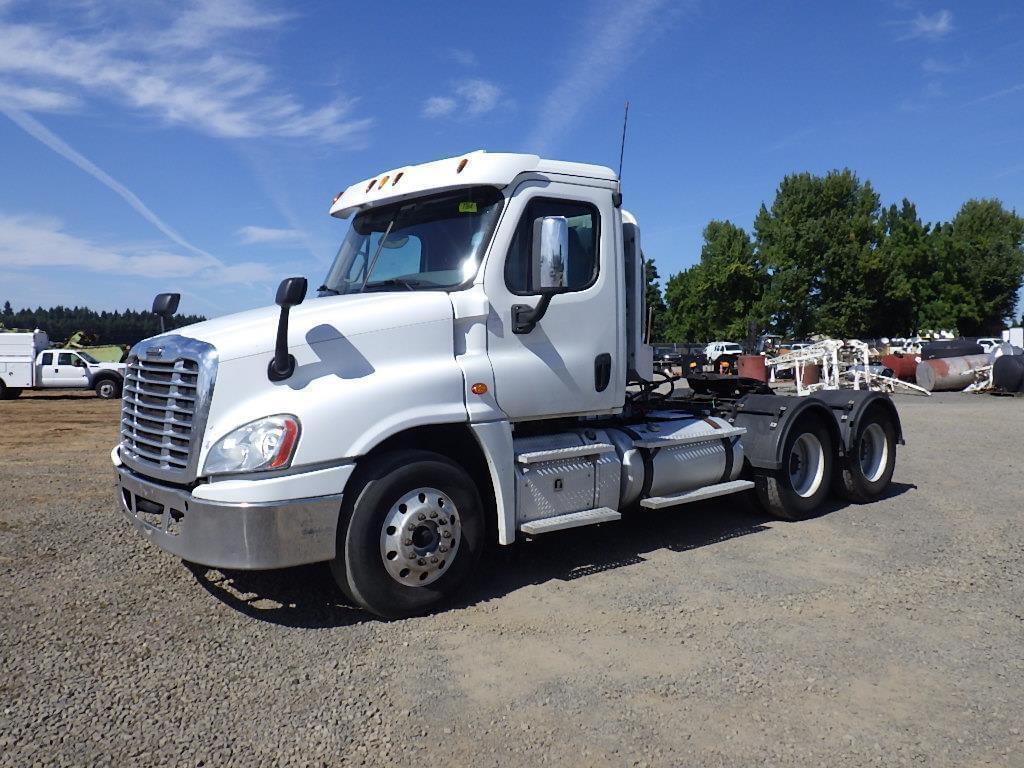 Image of Freightliner Cascadia 125 Primary image