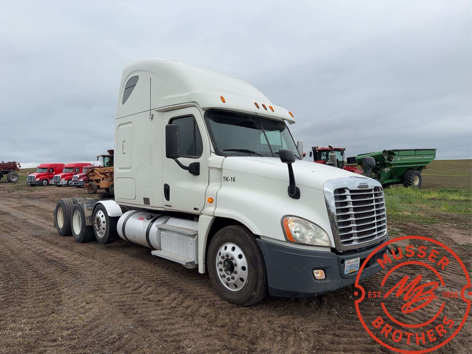 2012 Freightliner Cascadia 125 Equipment Image0
