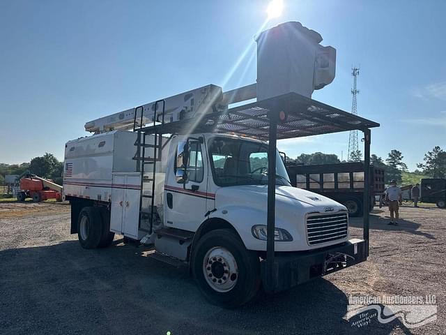 Image of Freightliner Cascadia equipment image 3
