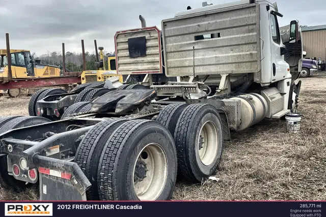 Image of Freightliner Cascadia equipment image 3