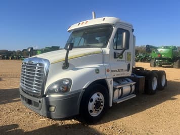 Main image Freightliner Cascadia