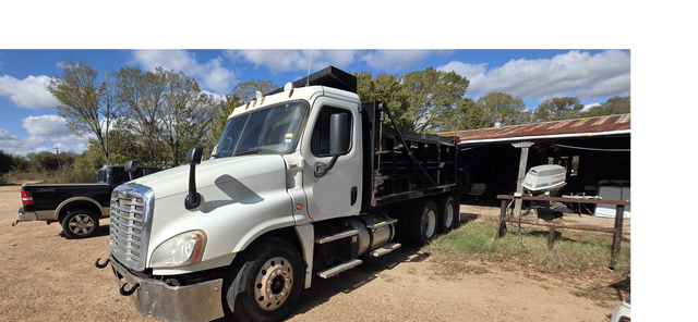 Image of Freightliner Cascadia equipment image 4
