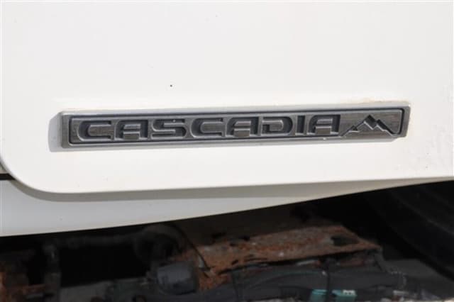 Image of Freightliner Cascadia equipment image 4