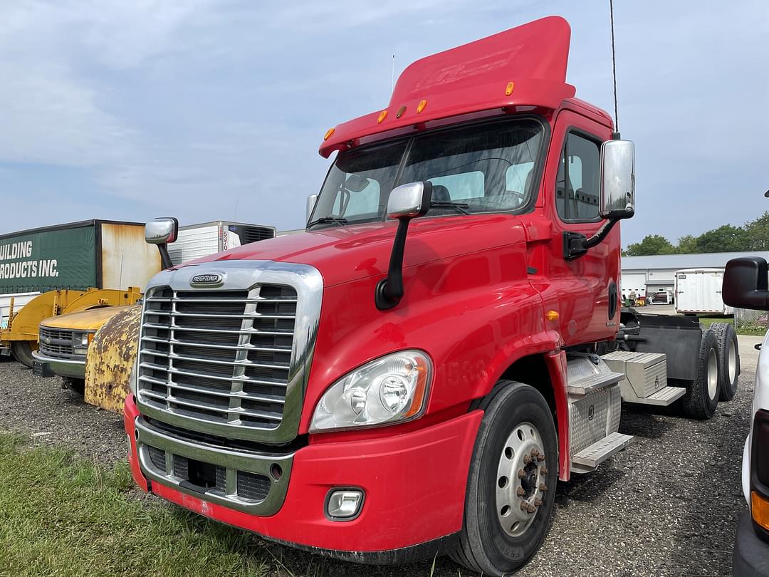 Image of Freightliner Cascadia Primary image