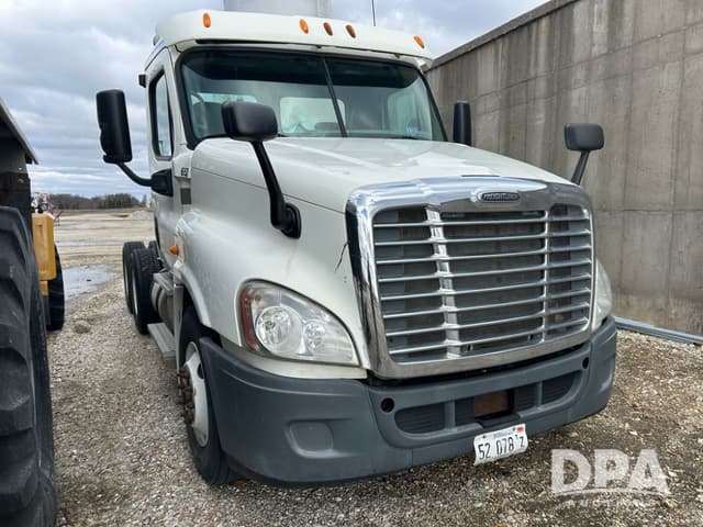 Image of Freightliner Cascadia equipment image 1