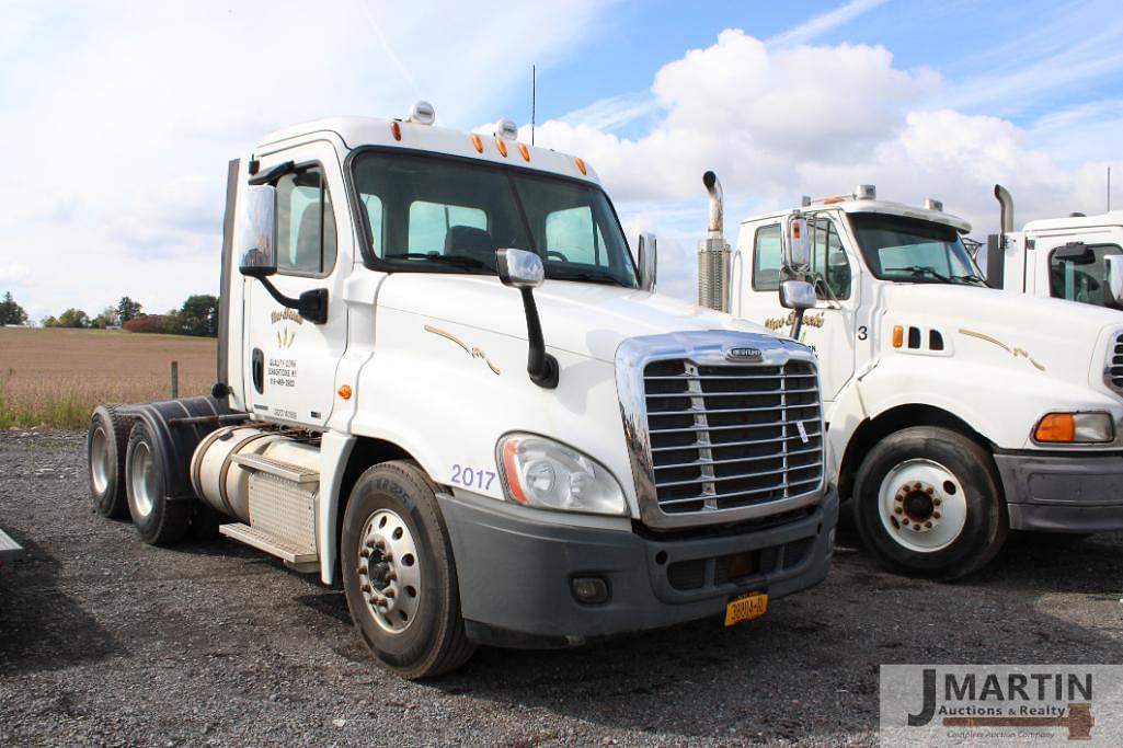 Image of Freightliner Cascadia Primary image