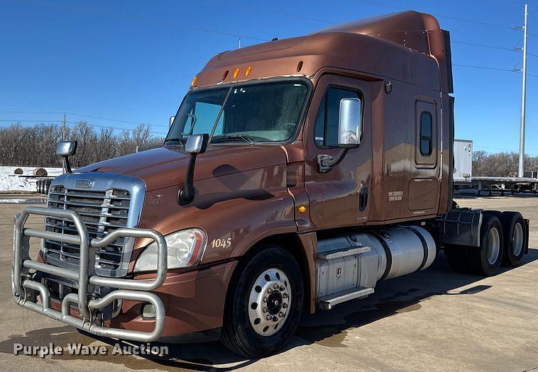 Image of Freightliner Cascadia Primary image