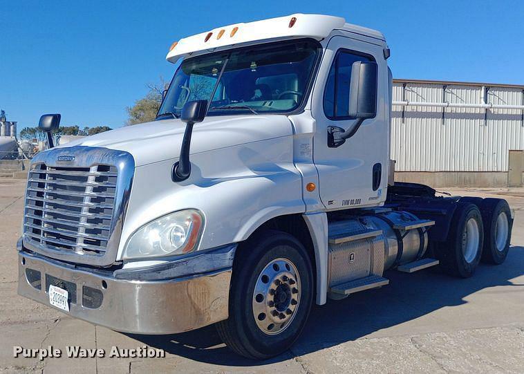 Image of Freightliner Cascadia Primary image