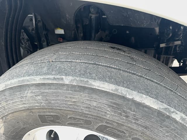 Image of Freightliner Cascadia equipment image 4