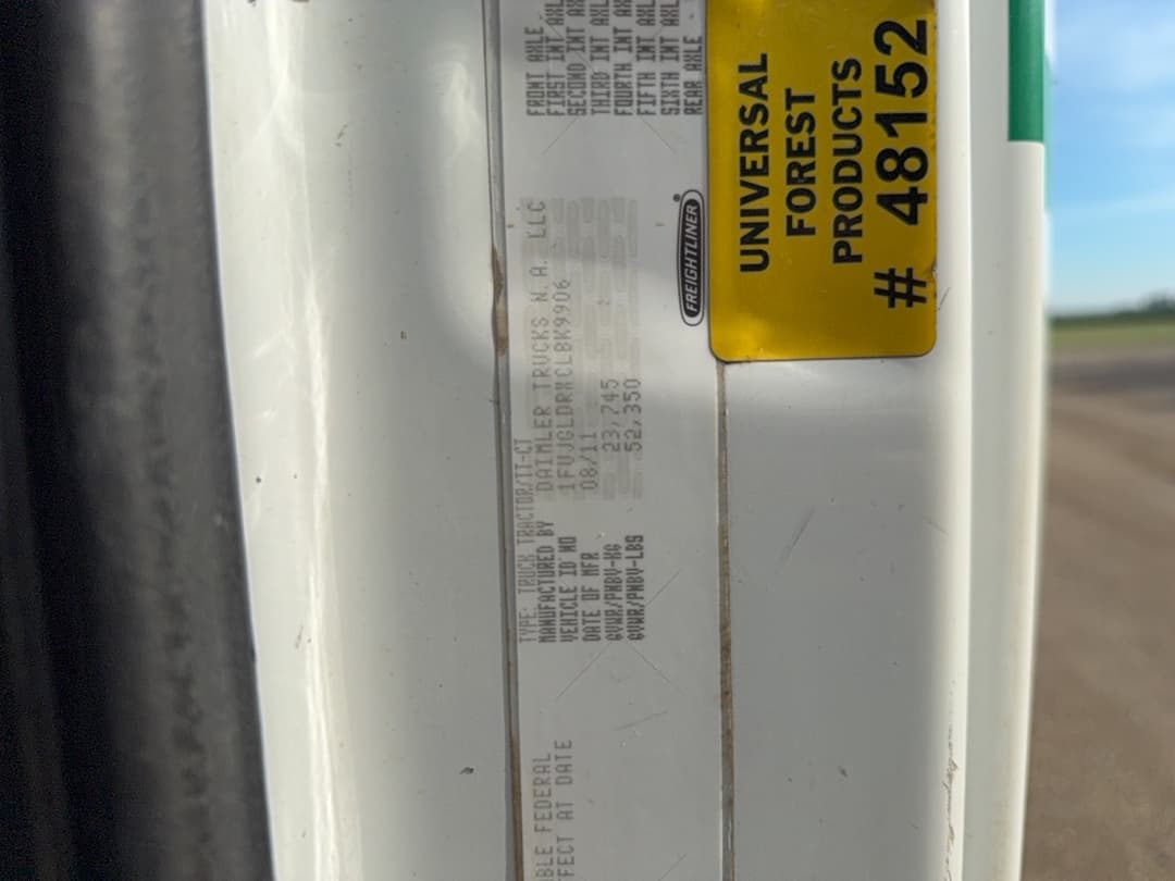 Image of Freightliner Cascadia Image 1