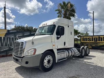 Main image Freightliner Cascadia