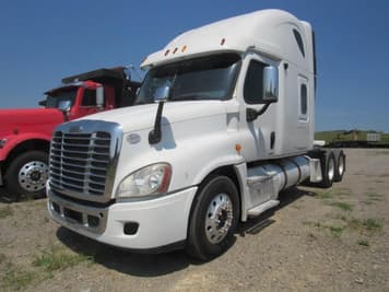 Main image Freightliner Cascadia