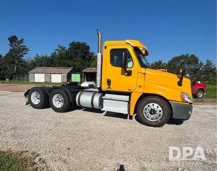 Image of Freightliner Cascadia Primary image