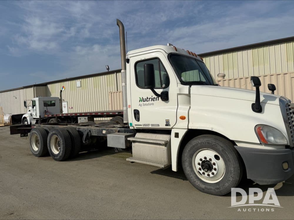 Image of Freightliner Cascadia Primary image