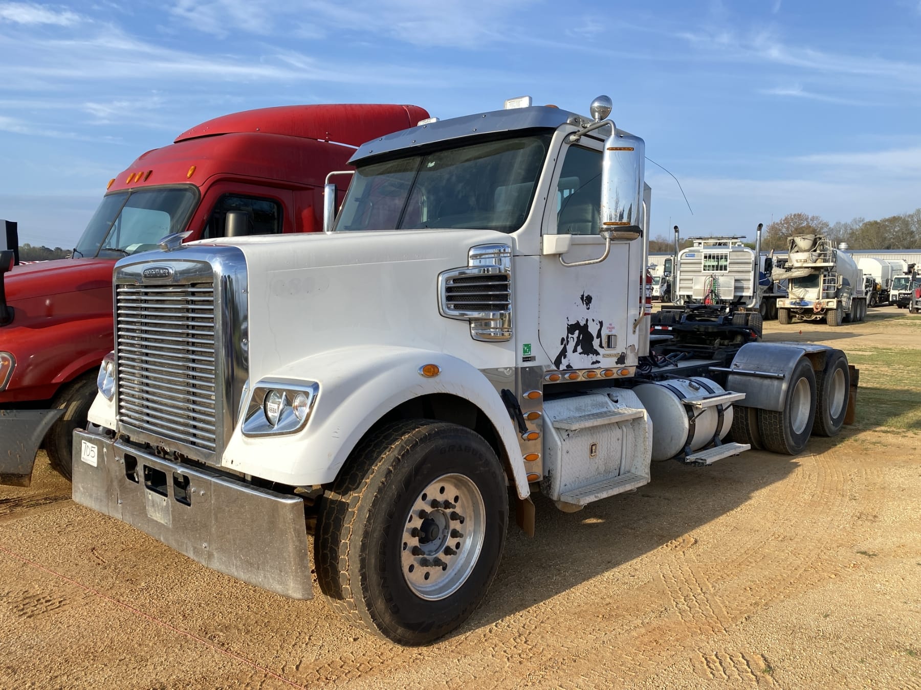 2012 Freightliner Coronado Equipment Image0