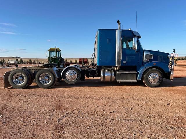 Image of Freightliner Coronado equipment image 3