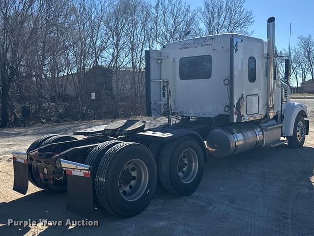 Image of Freightliner Coronado equipment image 4