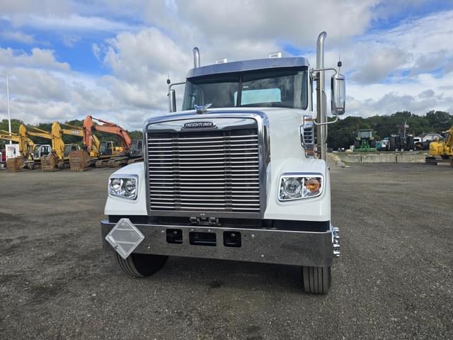 Image of Freightliner Coronado equipment image 1