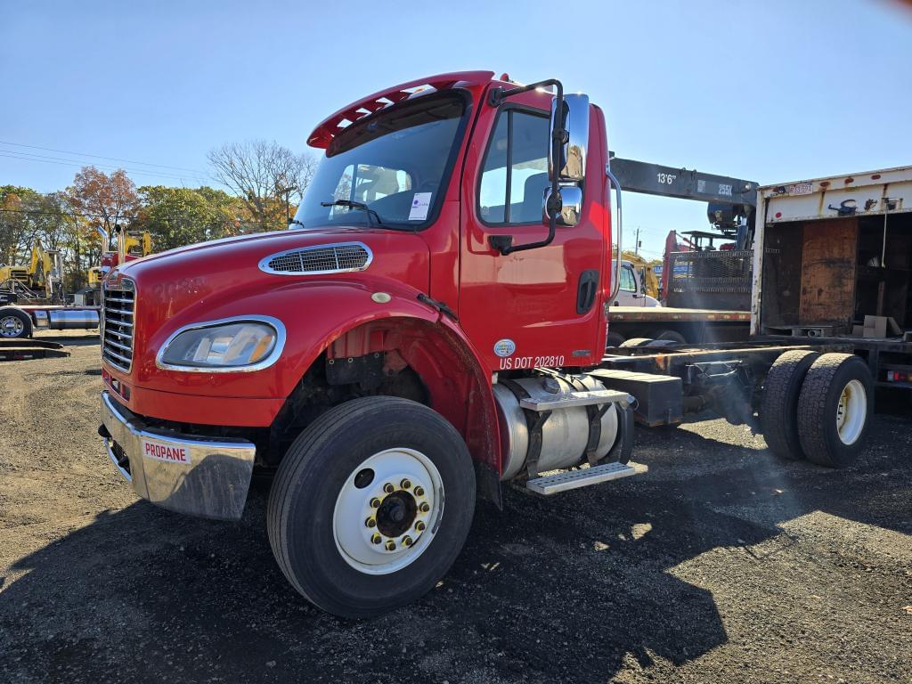Image of Freightliner FLD132 Primary image