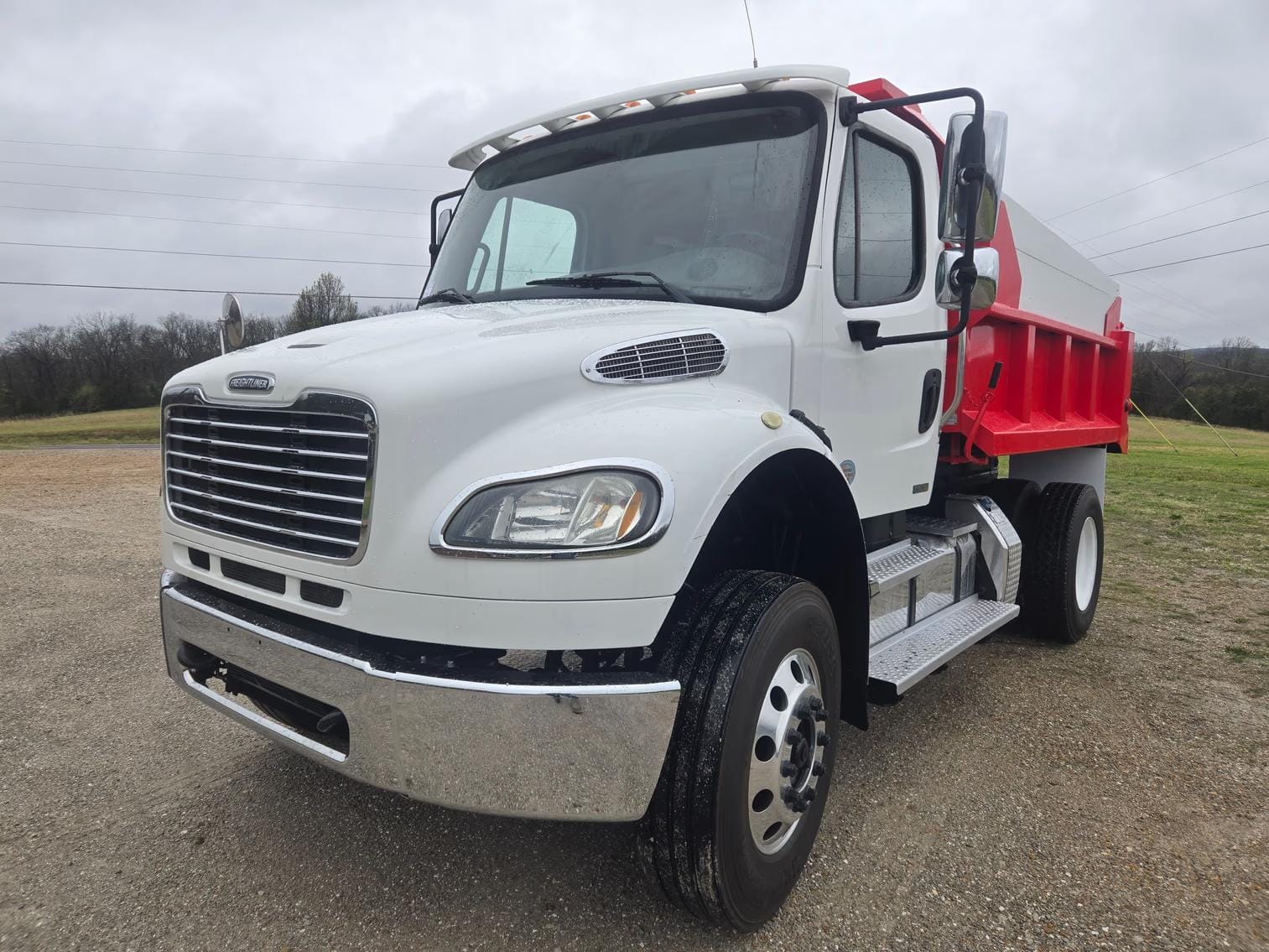 2012 Freightliner M2 106 Equipment Image0