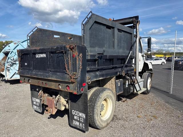Image of Freightliner M2 equipment image 1