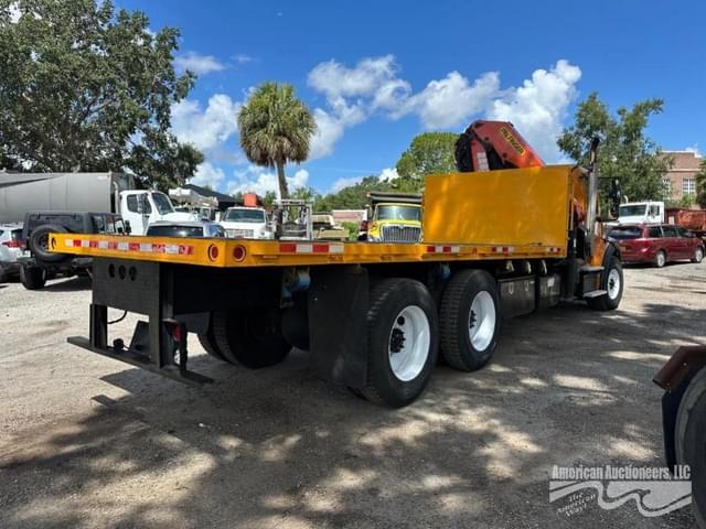 Image of Freightliner M2 112 equipment image 3