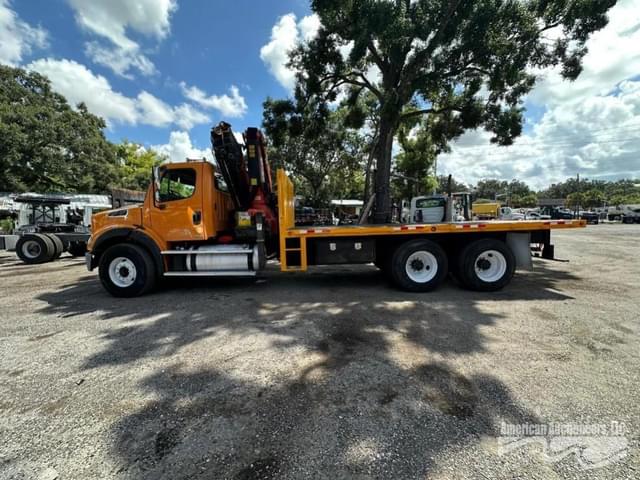 Image of Freightliner M2 112 equipment image 1