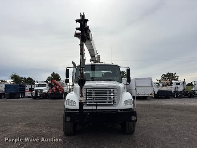 Image of Freightliner Business Class M2 equipment image 1