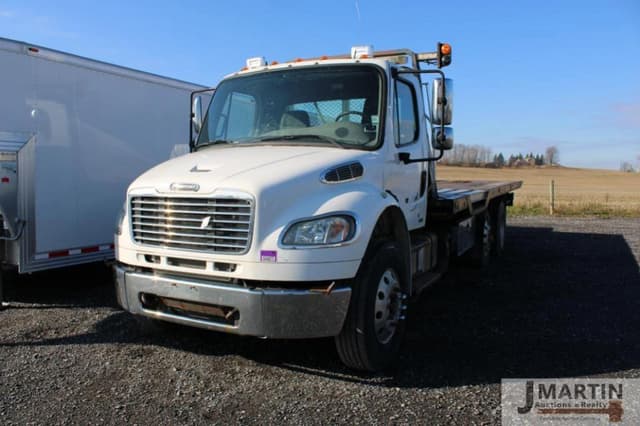 Image of Freightliner Business Class M2 equipment image 1
