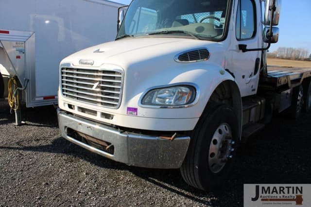 Image of Freightliner Business Class M2 equipment image 4