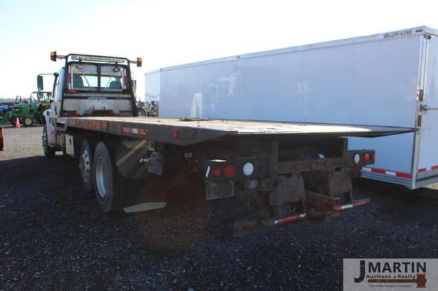 Image of Freightliner Business Class M2 equipment image 2