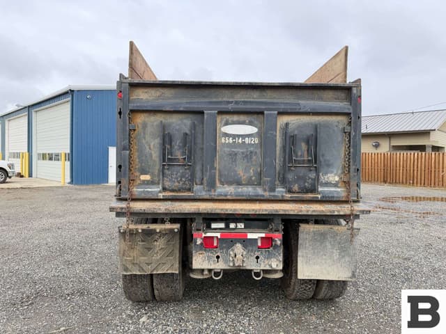 Image of Freightliner M2 equipment image 3