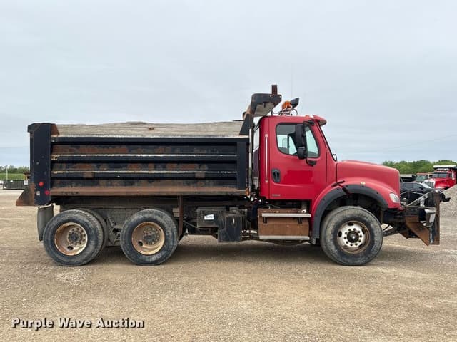 Image of Freightliner M2 equipment image 3
