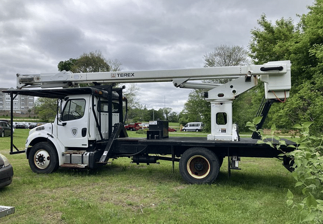 Image of Freightliner M2 equipment image 1