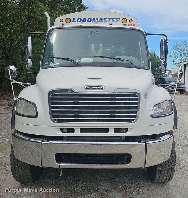 Image of Freightliner M2 equipment image 1