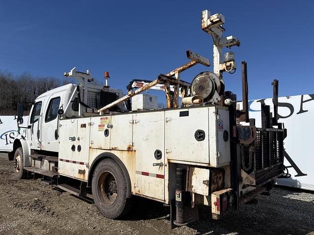 Image of Freightliner M2 equipment image 2