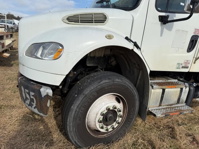 Image of Freightliner Undetermined equipment image 4